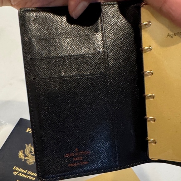 Authentic Louis Vuitton Black Epi Leather Agenda - Picture 9 of 14